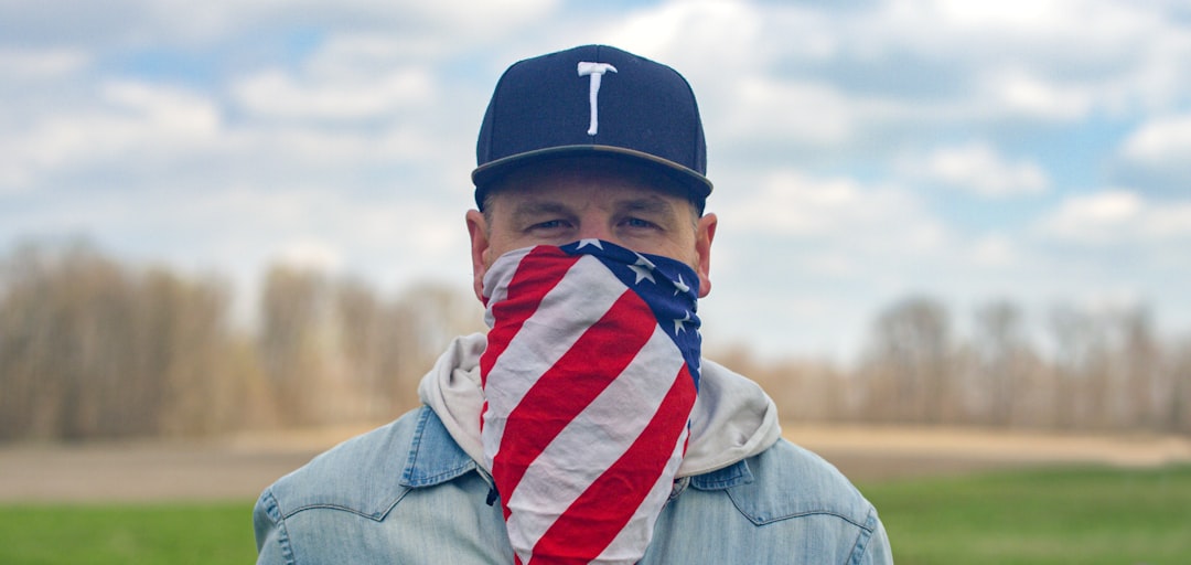 Photo Bandana tying