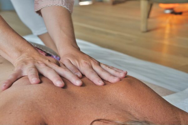 Photo spine massage