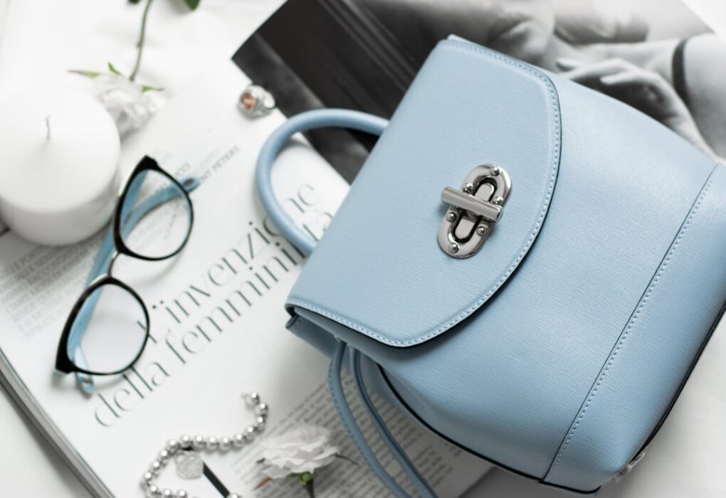 Photo trendy handbags